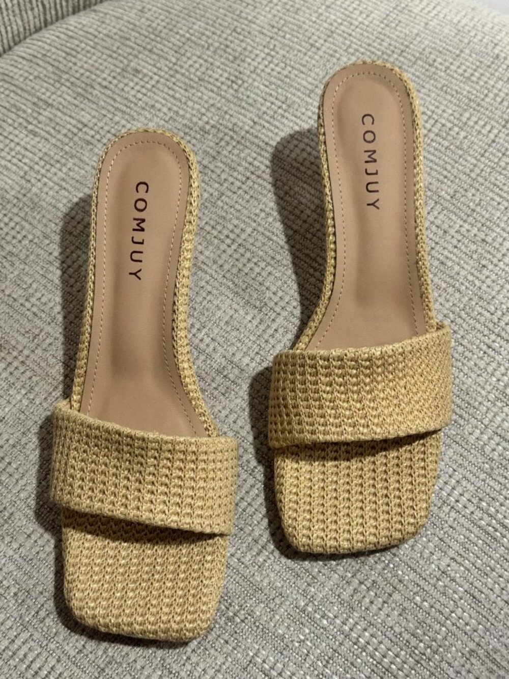 ✨ NWT COMJUY Nude Raffia Kitten Heel Sandals Size 9.5 - Picture 2 of 5
